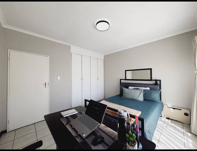 2 BEDROOM APARTMENT FOR SALE IN VORNA VALLEY